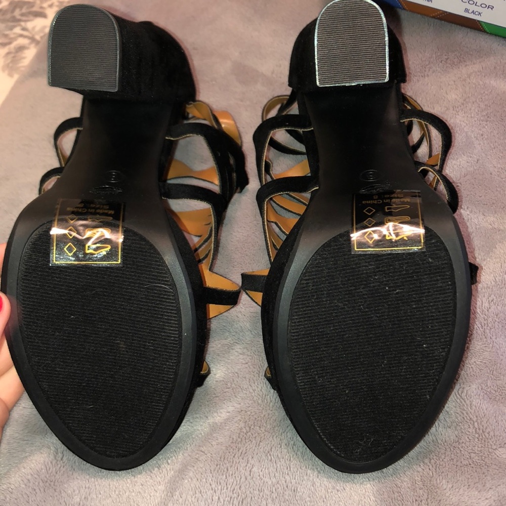 strappy black 6 inch heels - Picture 3 of 3